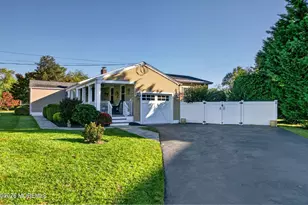 34 Queens Dr E, Little Silver, NJ 07739 - Photo 7