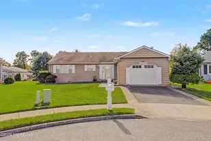17 Jobson Ct, Toms River Township, NJ 08757 - Photo 1