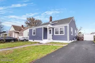 175 Seabreeze Way, Keansburg, NJ 07734 - Photo 1