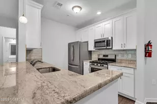 122 Sophee Ln, Lakewood, NJ 08701 - Photo 7