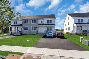 10 Holden Sq, Lakewood, NJ 08701 - Photo 7