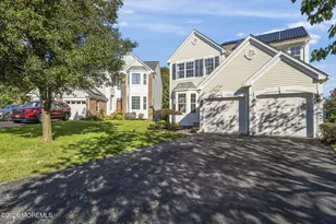 10 Morrisfield Pass, Colts Neck Township, NJ 07722 - Photo 3