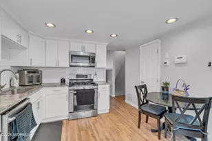 10 Beachway Ave, Keansburg, NJ 07734 - Photo 17