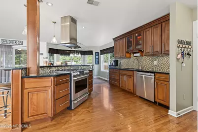 611 Winterberry Boulevard, Jackson, NJ 08527 - Photo 9