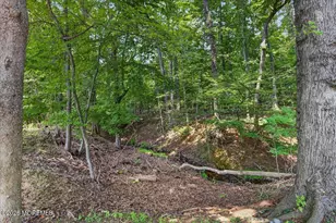 32 Andover Ct, Red Bank, NJ 07701 - Photo 9