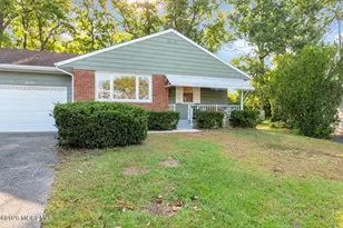 7 Bellflower Ct, Toms River Township, NJ 08755 - Photo 1