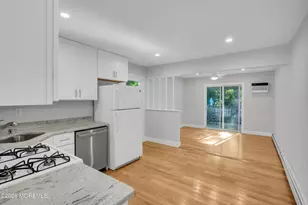 7 Bellflower Ct, Toms River Township, NJ 08755 - Photo 9