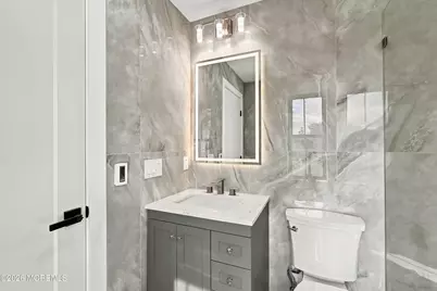 64 Locust Avenue, Red Bank, NJ 07701 - Photo 37