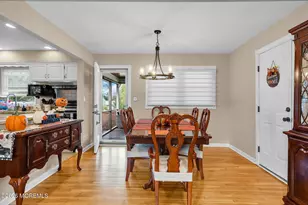 135 Irwin Pl, Middletown, NJ 07748 - Photo 15