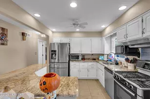 135 Irwin Pl, Middletown, NJ 07748 - Photo 19