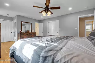 135 Irwin Pl, Middletown, NJ 07748 - Photo 33