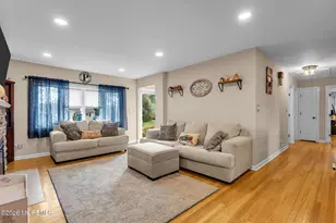 135 Irwin Pl, Middletown, NJ 07748 - Photo 11