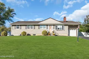 135 Irwin Pl, Middletown, NJ 07748 - Photo 1