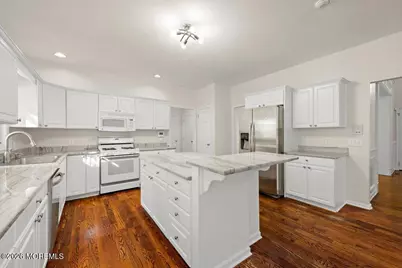 31 Sheffield Drive, Freehold, NJ 07728 - Photo 13