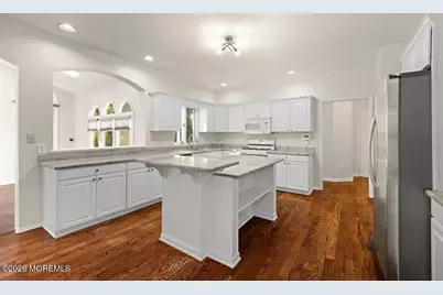 31 Sheffield Drive, Freehold, NJ 07728 - Photo 11