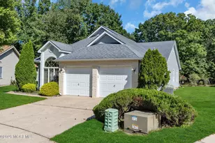 1562 Snowberry Ct, Toms River Township, NJ 08755 - Photo 5