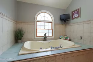 32 Sleepy Hollow Rd, Red Bank, NJ 07701 - Photo 31