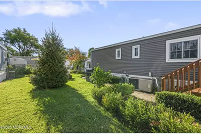 59 Bayshore Mobile, Hazlet Township, NJ 07730 - Photo 17