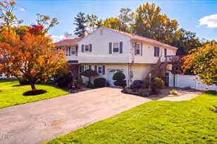 13 Lee Rd, Manalapan Township, NJ 07726 - Photo 1