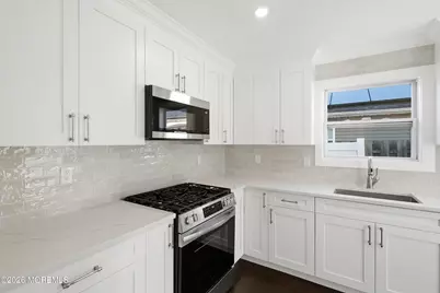 31 Dolphin Circle W, Bayville, NJ 08721 - Photo 9