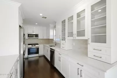 31 Dolphin Circle W, Bayville, NJ 08721 - Photo 13