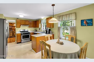 272 W Veterans Highway, Jackson, NJ 08527 - Photo 11