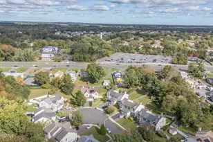 27 Longbrook Ln, Freehold, NJ 07728 - Photo 41
