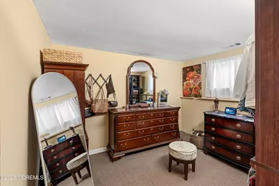 7 Oxford Road, Manalapan Township, NJ 07726 - Photo 21