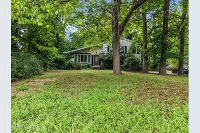 390 Church Street, Belford, NJ 07718 - Photo 35