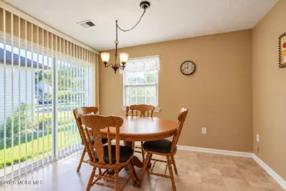 121 Farnworth Close, Freehold, NJ 07728 - Photo 9