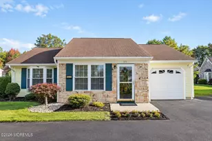 121 Farnworth Close, Freehold, NJ 07728 - Photo 1