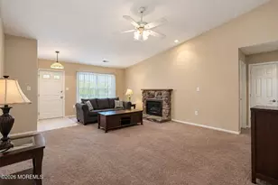 121 Farnworth Close, Freehold, NJ 07728 - Photo 5