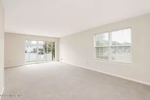 29 Lindsey Cir, Old Bridge Township, NJ 08857 - Photo 5