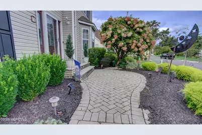 21 Samantha Circle, Matawan, NJ 07747 - Photo 5