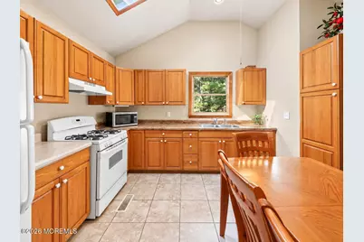 26 Rues Road, Upper Freehold Township, NJ 08501 - Photo 31