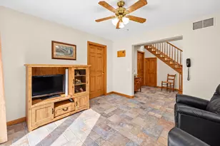 26 Rues Rd, Upper Freehold Township, NJ 08501 - Photo 9