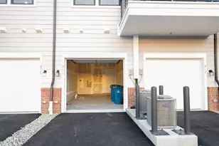 911 District Blvd Ridge, East Brunswick Township, NJ 08816 - Photo 7