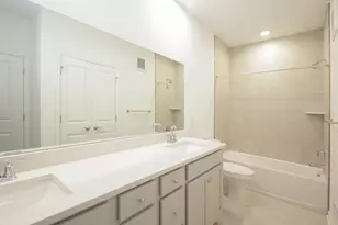 911 District Blvd Ridge, East Brunswick Township, NJ 08816 - Photo 19