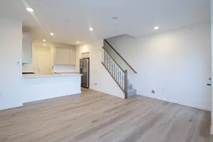 911 District Blvd Ridge, East Brunswick Township, NJ 08816 - Photo 17