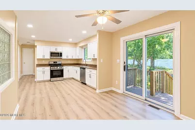 34 Winthrop Drive, Manalapan Township, NJ 07726 - Photo 7