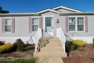 44 Silvermeade Dr, Freehold, NJ 07728 - Photo 5