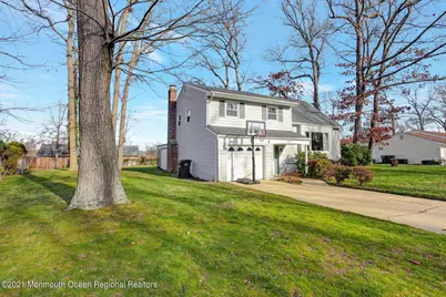 13 Roslyn Drive, Oakhurst, NJ 07755 - Photo 3