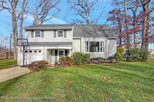 13 Roslyn Dr, Oakhurst, NJ 07755 - Photo 1