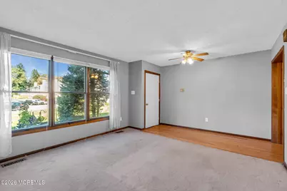 94 Heritage Lane, Hamburg, NJ 07419 - Photo 5