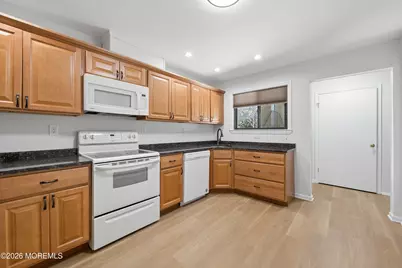 20 Hancock Court, Red Bank, NJ 07701 - Photo 13