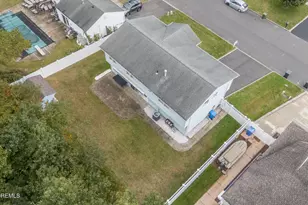 53 Danbury Rd, Tinton Falls, NJ 07753 - Photo 31