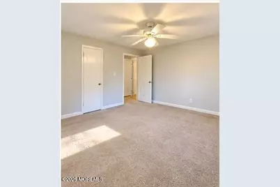 86 Manor Drive #807, Red Bank, NJ 07701 - Photo 7