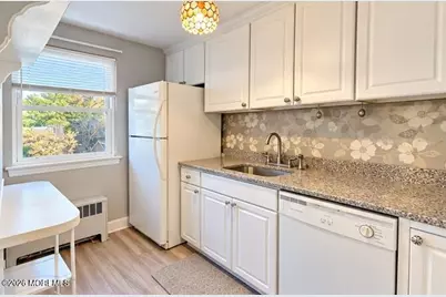86 Manor Drive #807, Red Bank, NJ 07701 - Photo 3