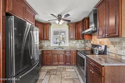 58 Knox Lane, Manalapan Township, NJ 07726 - Photo 13