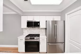 911 Waters Edge Dr, Toms River Township, NJ 08753 - Photo 17